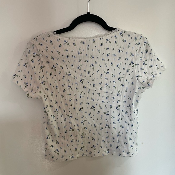 H&M Floral Tee - Picture 4 of 5